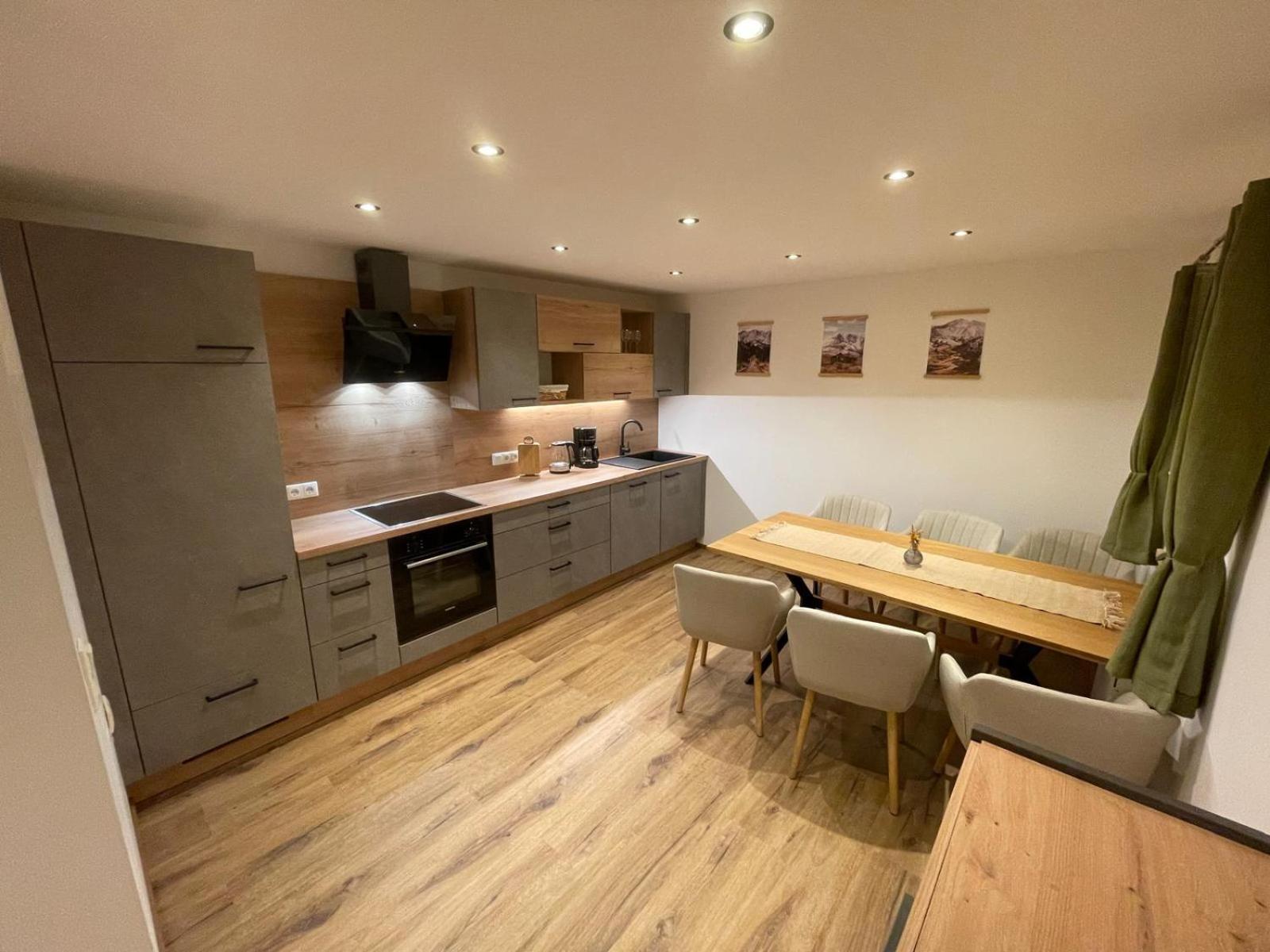 Gschwandtl Apartment